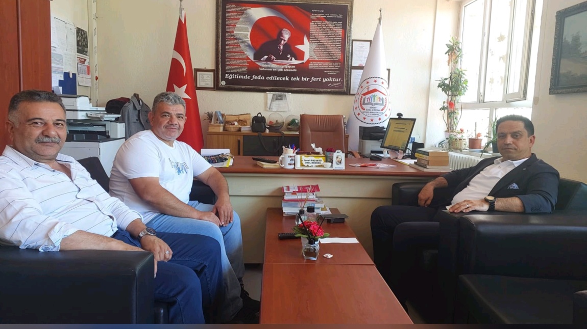 İLÇE MİLLİ EĞİTİM MÜDÜRÜMÜZ İSMAİL GÜVEN'İN OKULUMUZU ZİYARETİ